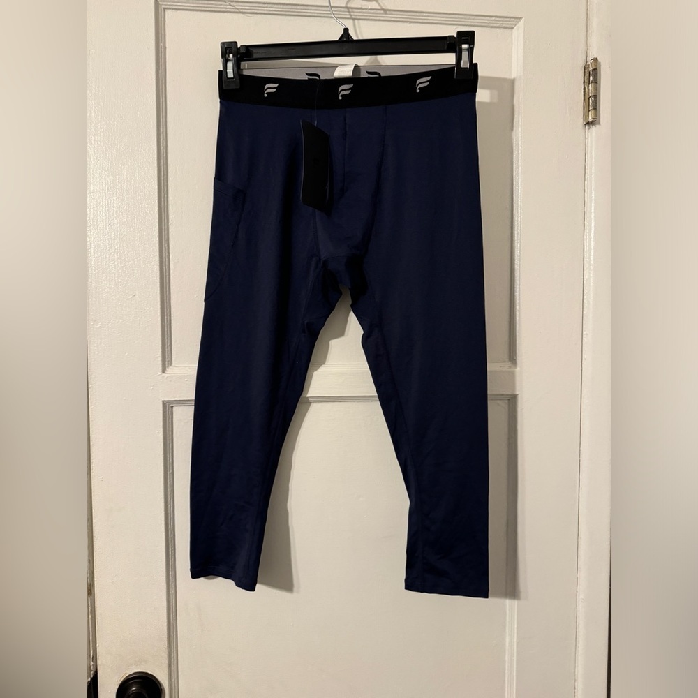 Fabletics The Base Layer 3/4 Tights NWT Medium NWT - image 4